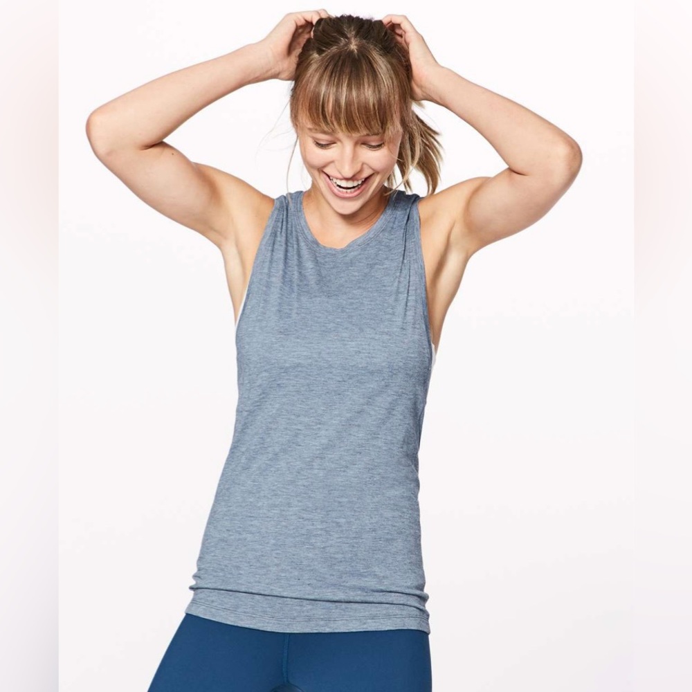 LULULEMON Box It Out Tank in Heathered Night Tide (Size 6)